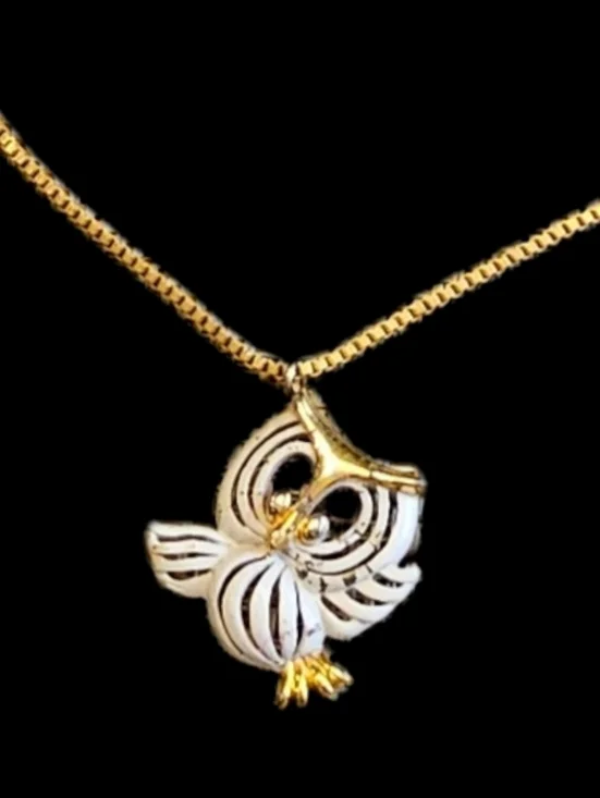 Vintage JJ Owl Pendant Necklace – Gold Tone & Enamel Signed JJ - Picture 6 of 6